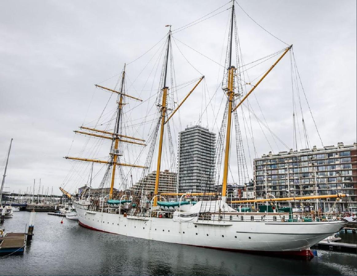 Weloveoostende - Newly Renovated Large 150m From The - Including Bed Sheets And Final Clea-ning
